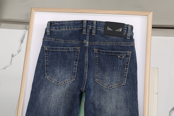 ブランドジーンズ細部ディテール